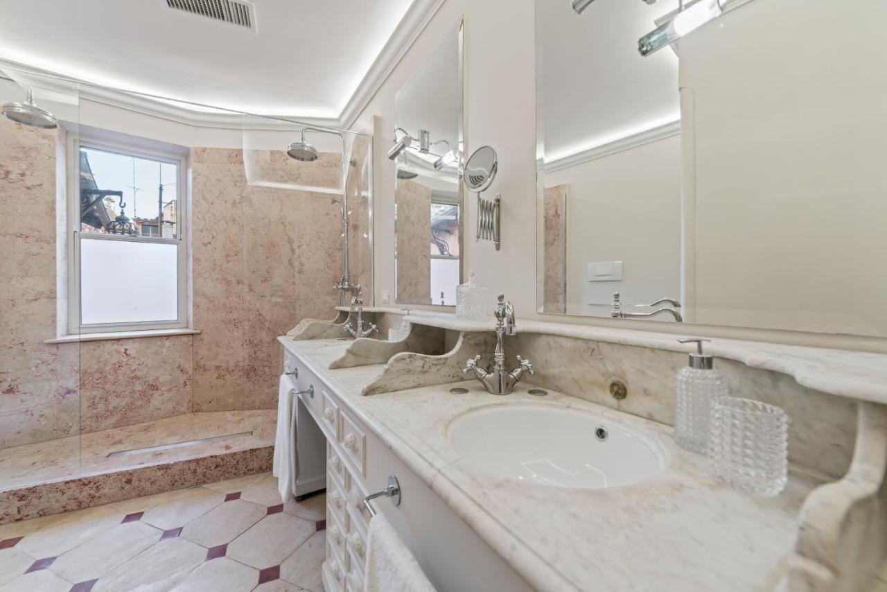 Bmga L Viapaola43 Palace Luxury Penthouse 2Bdr Rome Luaran gambar